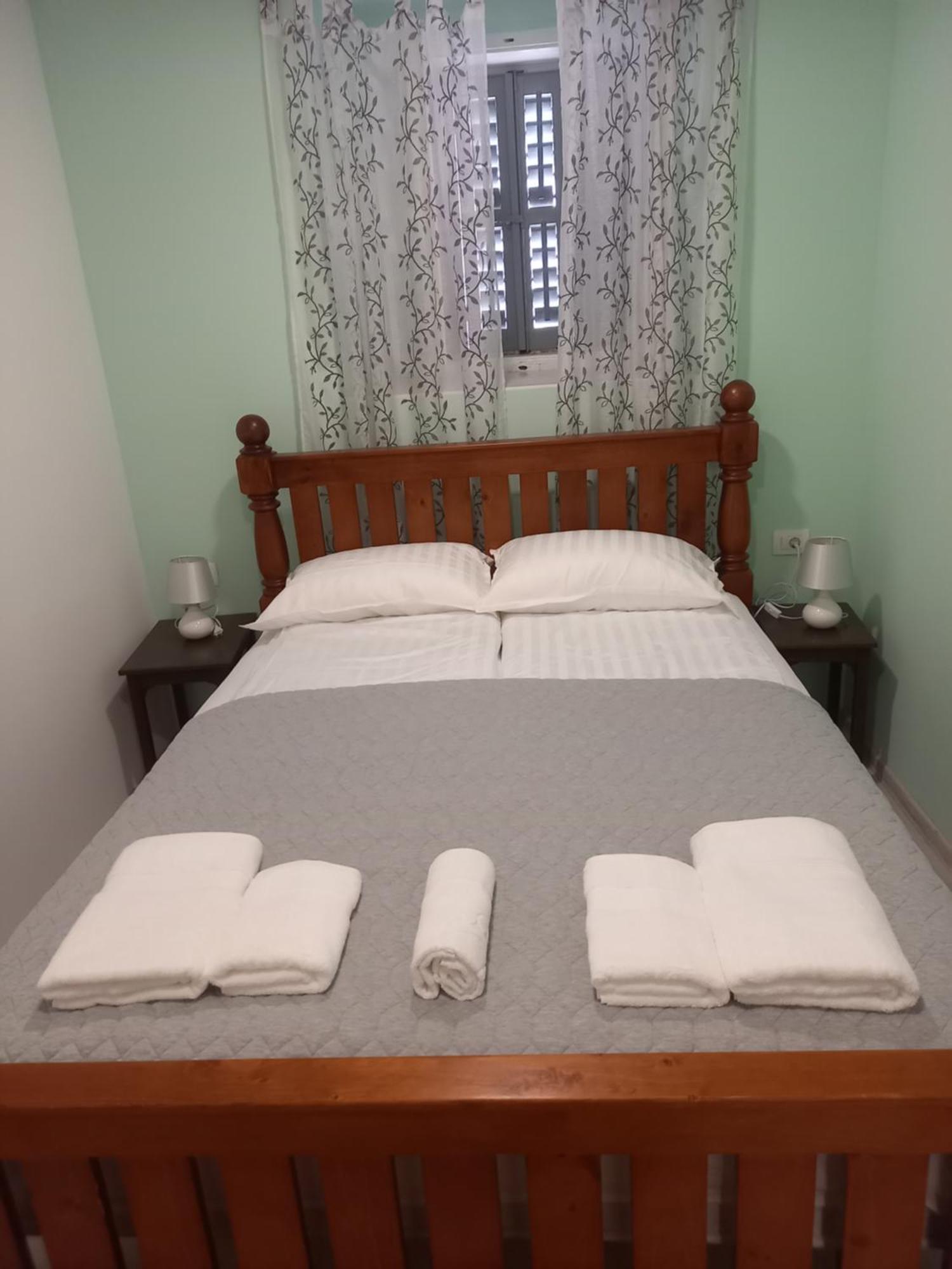 Oskar Amphitheater Apartments And Rooms With Free Parking Pula Cameră foto