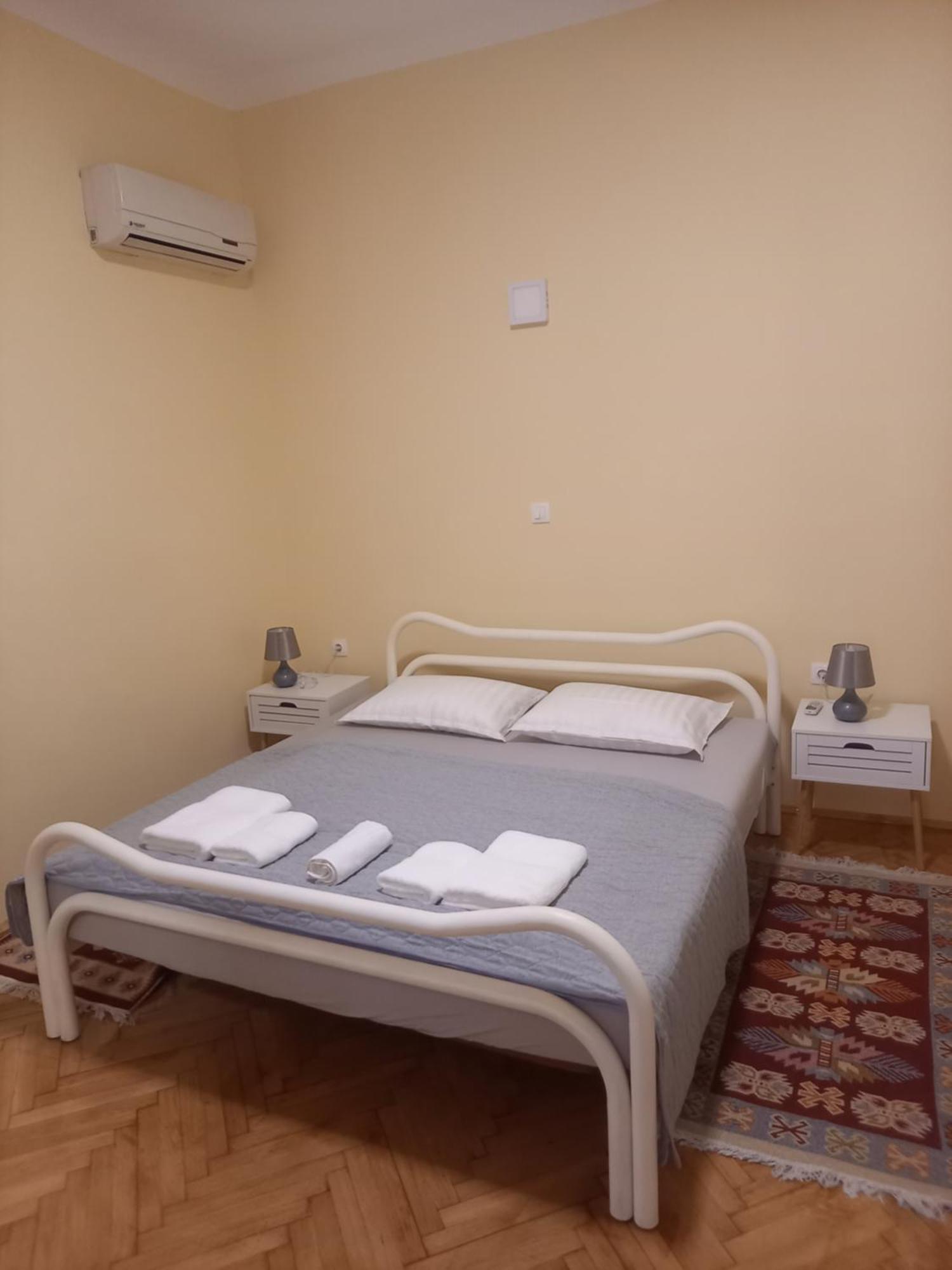 Oskar Amphitheater Apartments And Rooms With Free Parking Pula Cameră foto